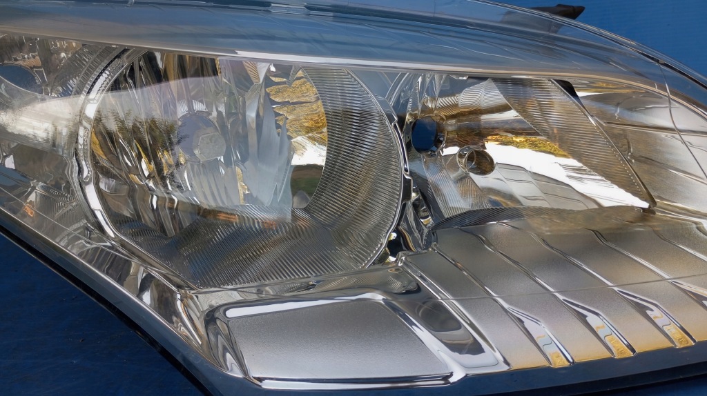 Лампа правый перед eu 130702310900 renault megane iii 3 Недорого