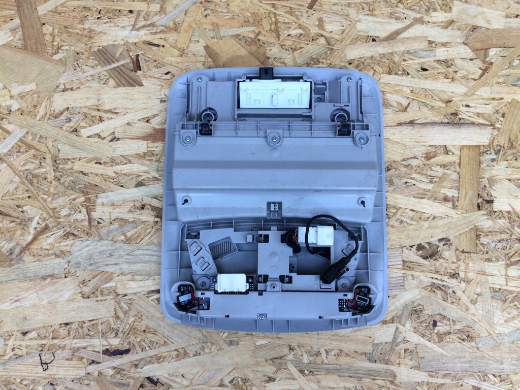 фото №3, Лампа кабины бардачок na накладки на фары renault koleos ii