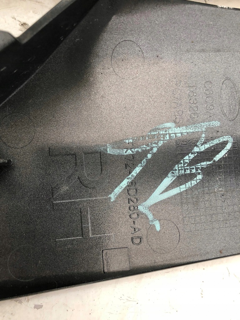 фото №14, Land rover discovery l550 молдинг крыла левая