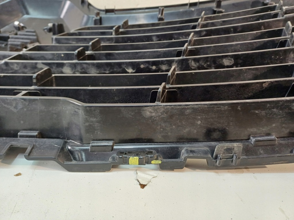 Решётка радиатора решётка радиатора бампера перед renault trafic iii 3 po pierwszym рестайлинг 19- Недорого