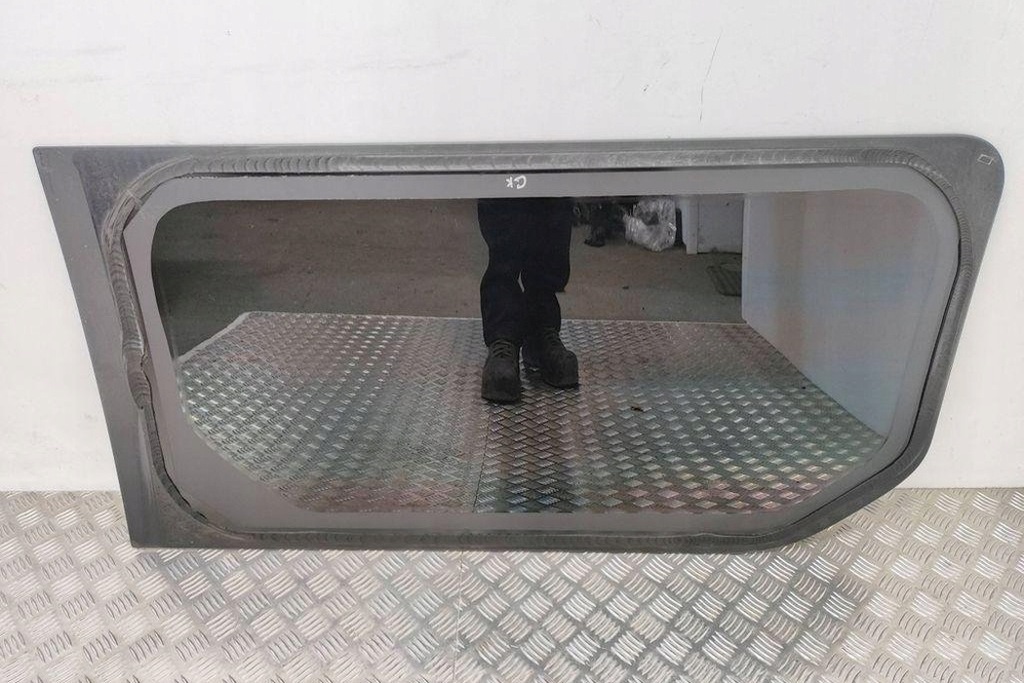 фото №11, Стекло левых дверь раздвижных opel vivaro c 43r004654 1.6l дизель 2016