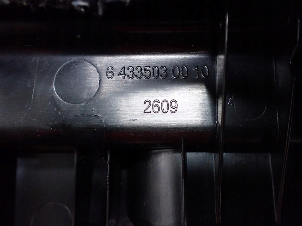 Обшивка защита стойка багажника правый задний  7332828 bmw x1 ii f48 16r с Разборки