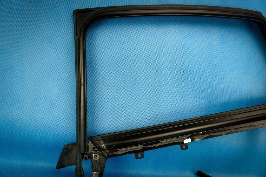 фото №6, Рамка дверь стекло prowdnica стекло правая задняя audi a6 4f sedan 4f5839630f