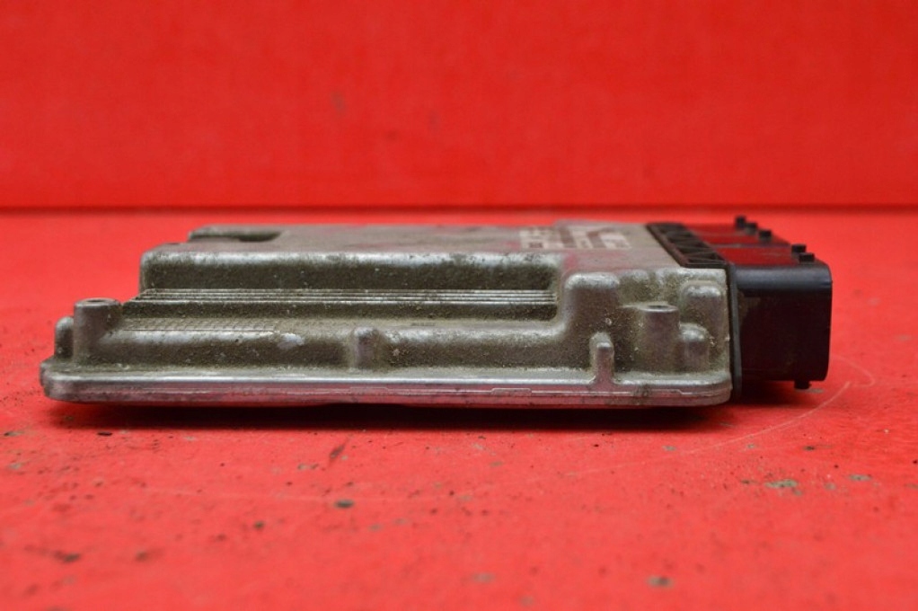 фото №6, Блок управления 1860a585 0281014585 mitsubishi lancer viii 2.0 di-d 140 km 07-11