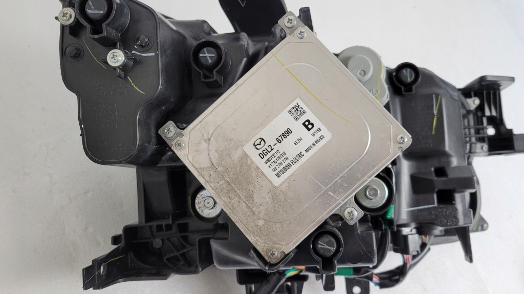 Купити Фара ліва перед full led mazda cx-30 14 pin 2019- dgj1