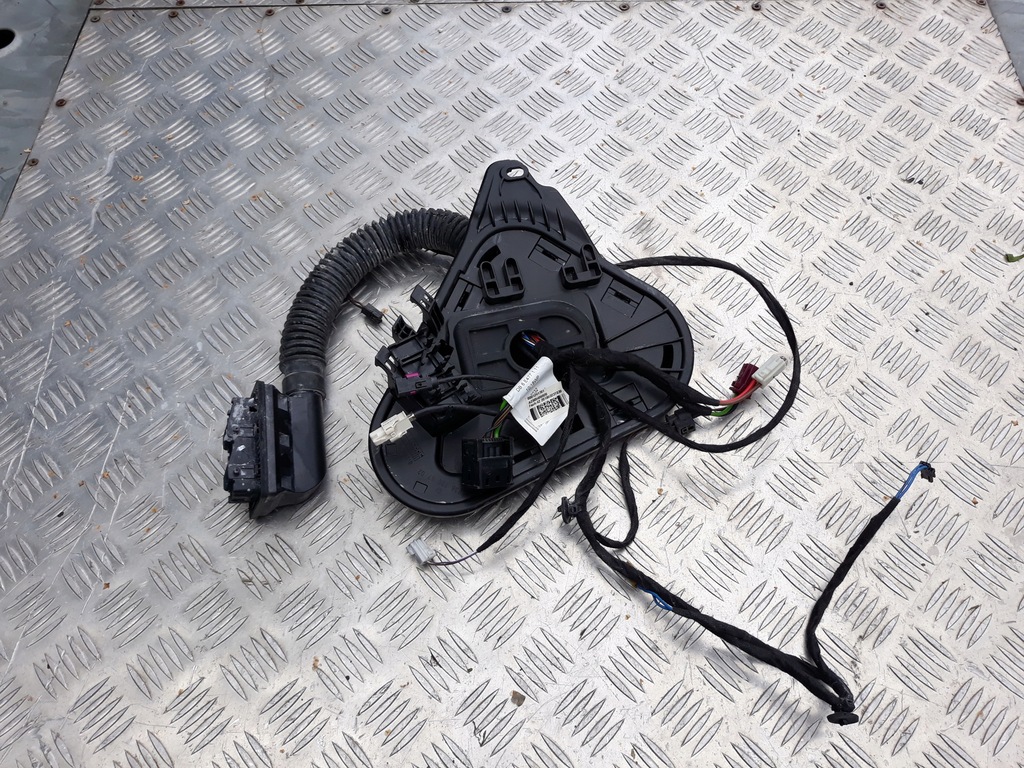 фото №1, Mercedes w205 cabrio жгут дверь перед левая