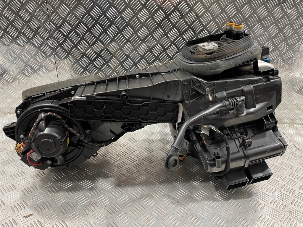 фото №7, Отопитель корпус воздуходувка skoda octavia ii lift eu 1z1820003fp