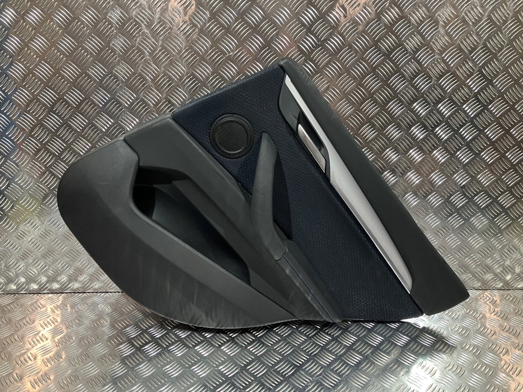 фото №1, Обшивка двері правий задня bmw x1 f48