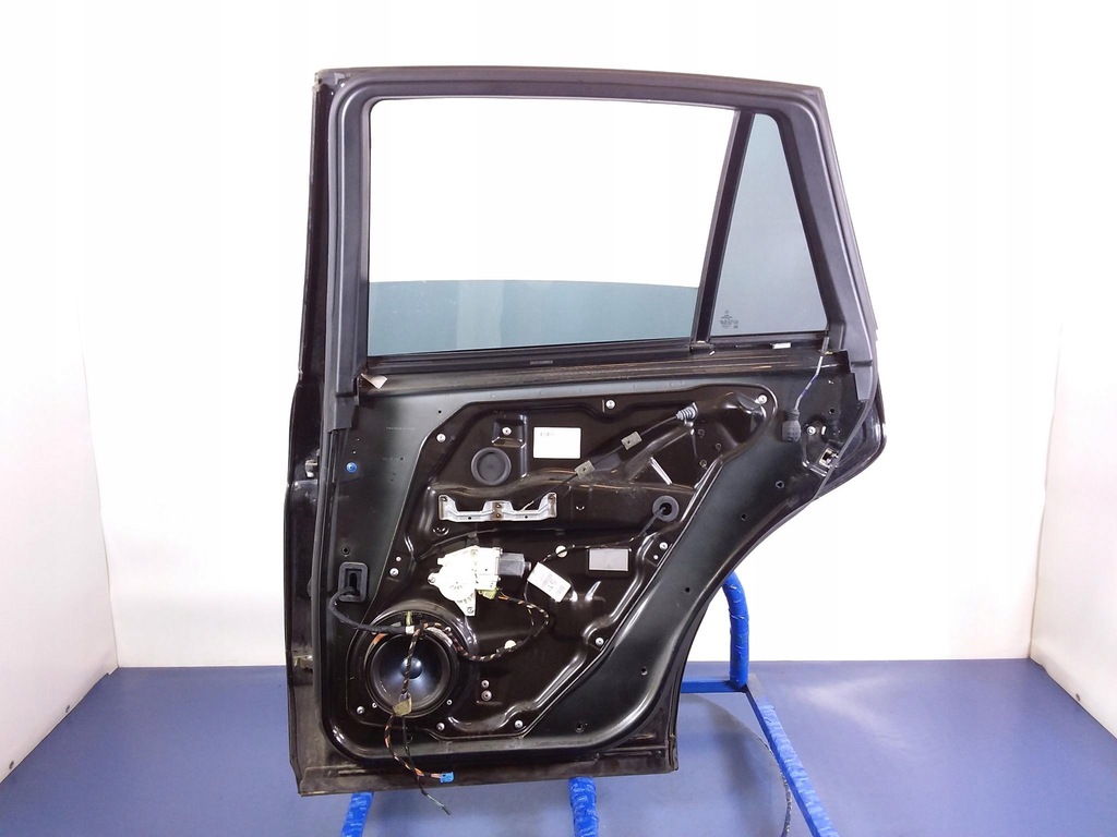 фото №8, Mercedes r w251 дверь задняя правое 197