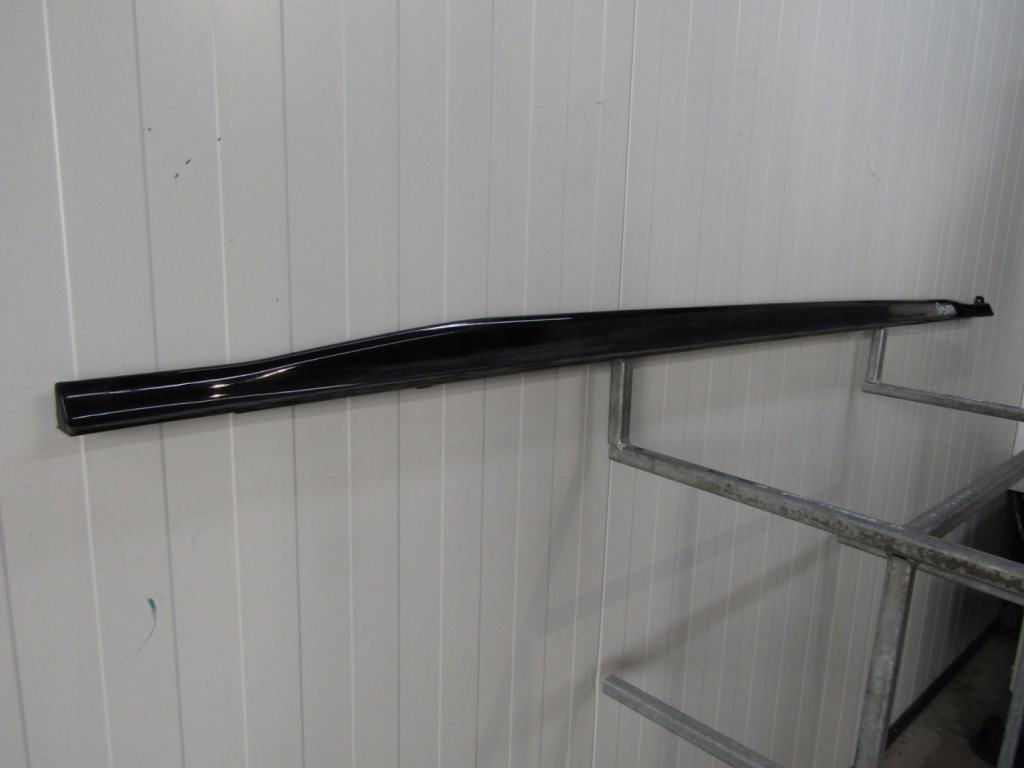 фото №2, Молдинг порог правая vw golf 8 5h0 r line hb 19-