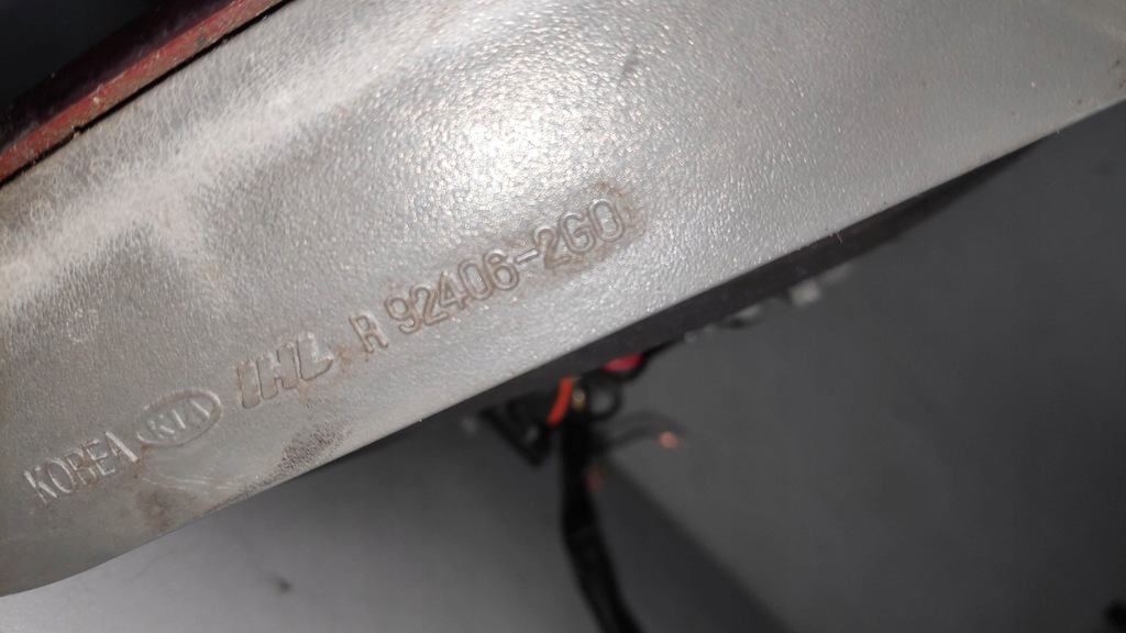 фото №8, Лампа задняя w крышка правая + левая kia magentis ii