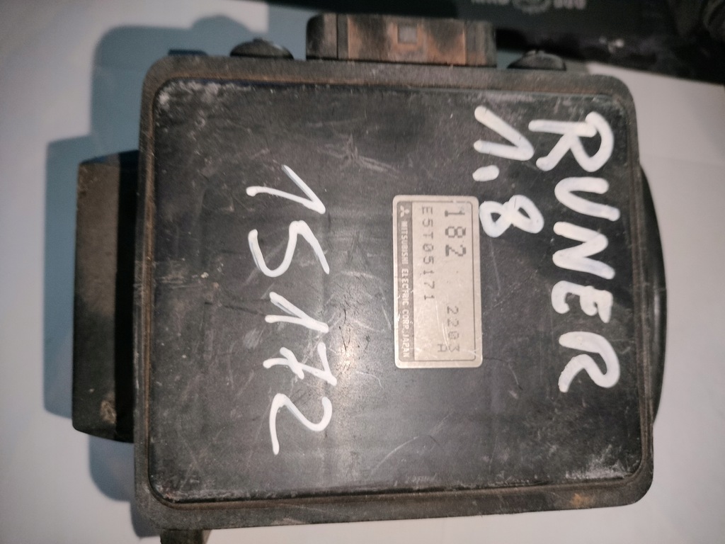 фото №1, Расходомер mitsubishi space wagon 2.4 runner e5t05171