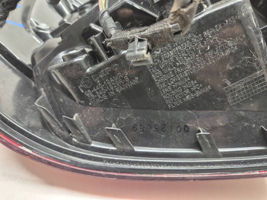 Mercedes gla w156 x156 lift лампа задняя правая led depo европа 16-19 с Разборки