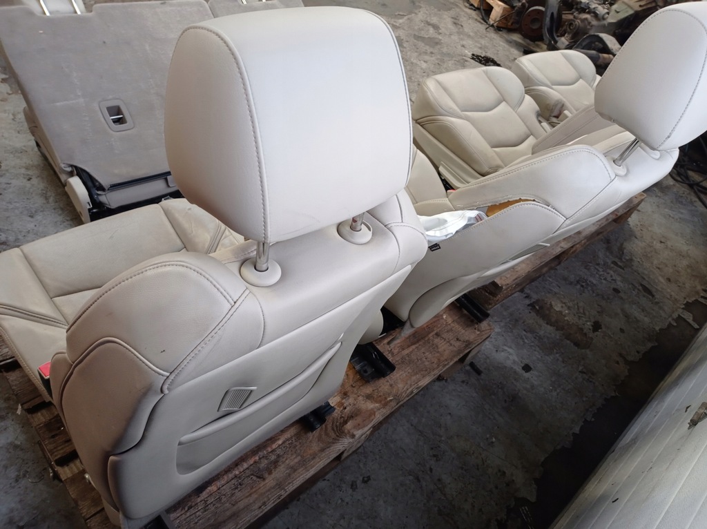 фото №9, Сидіння заднє сидіння комплект cadillac escalade 6.2 v8 l86 2018