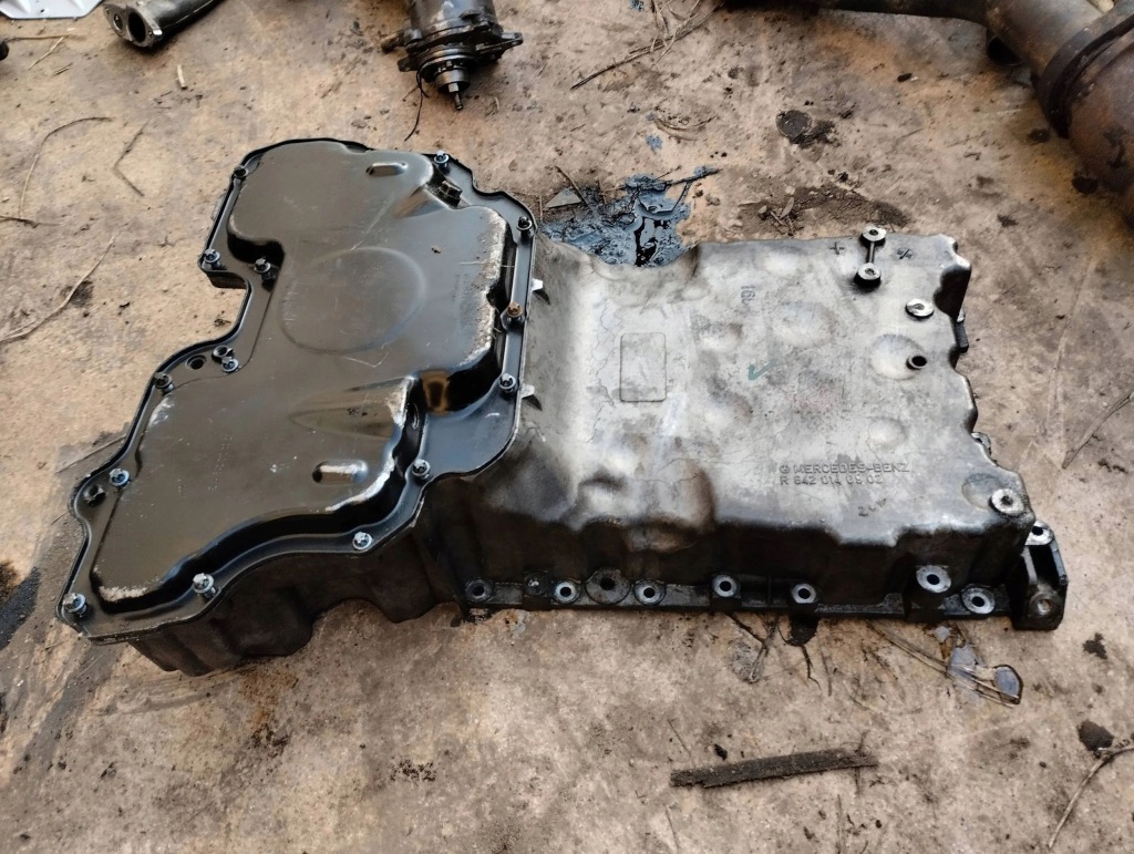 Mercedes sprinter w906 поддон масляная r6420140902 Оригинал