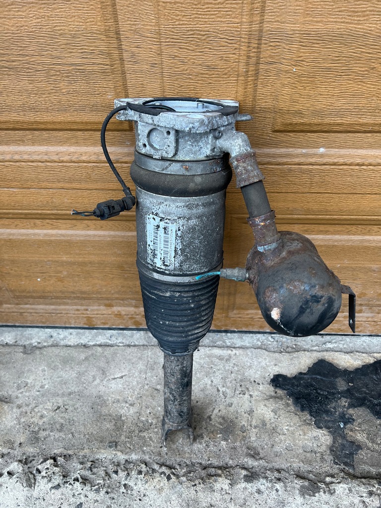 фото №1, Амортизатор правий задня sport 4e0616002f audi a8 d3