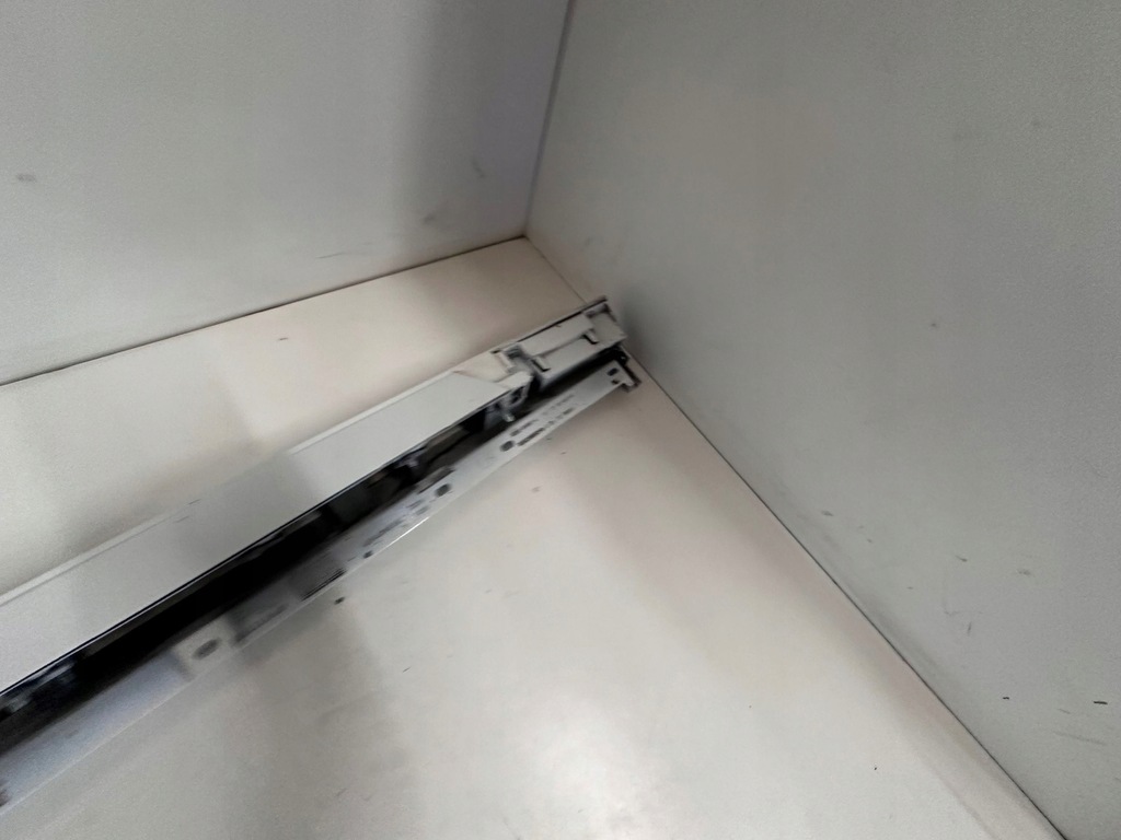 фото №9, Jaguar xe ліва сторона молдинг поріг бічна ліва r-sport