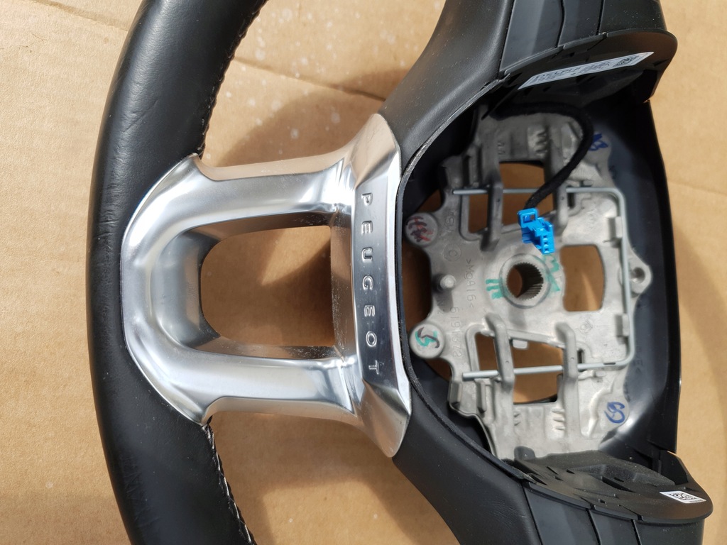 фото №7, Peugeot 2008 208 повітропровід шкіра шкіряний