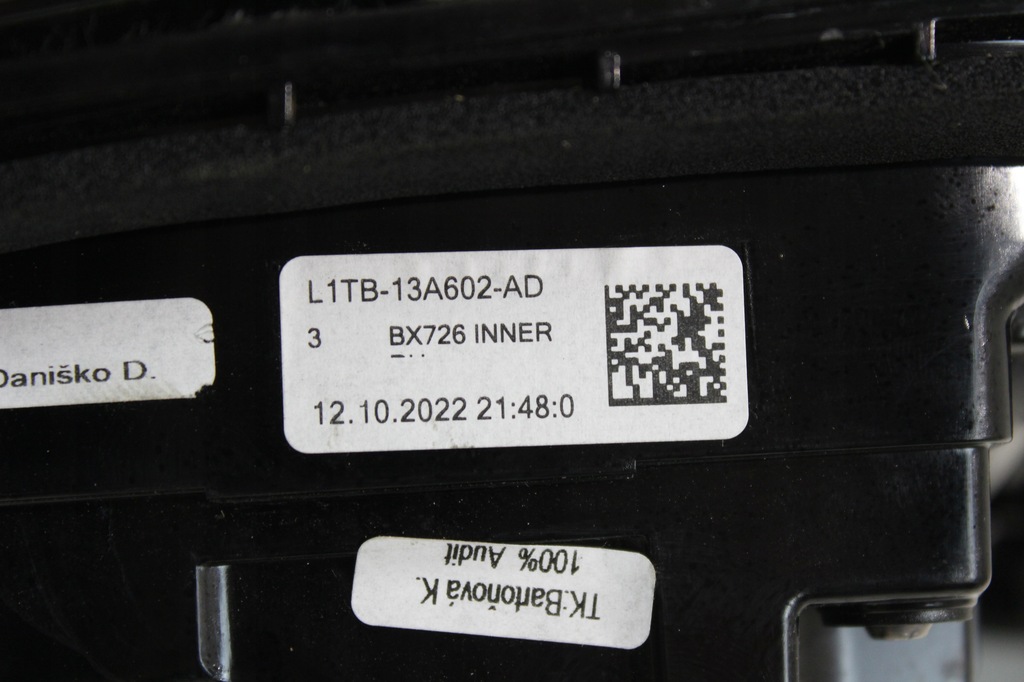 фото №7, Лампа права задня w кришка ford puma mk2 ii led l1tb-13a602-ad