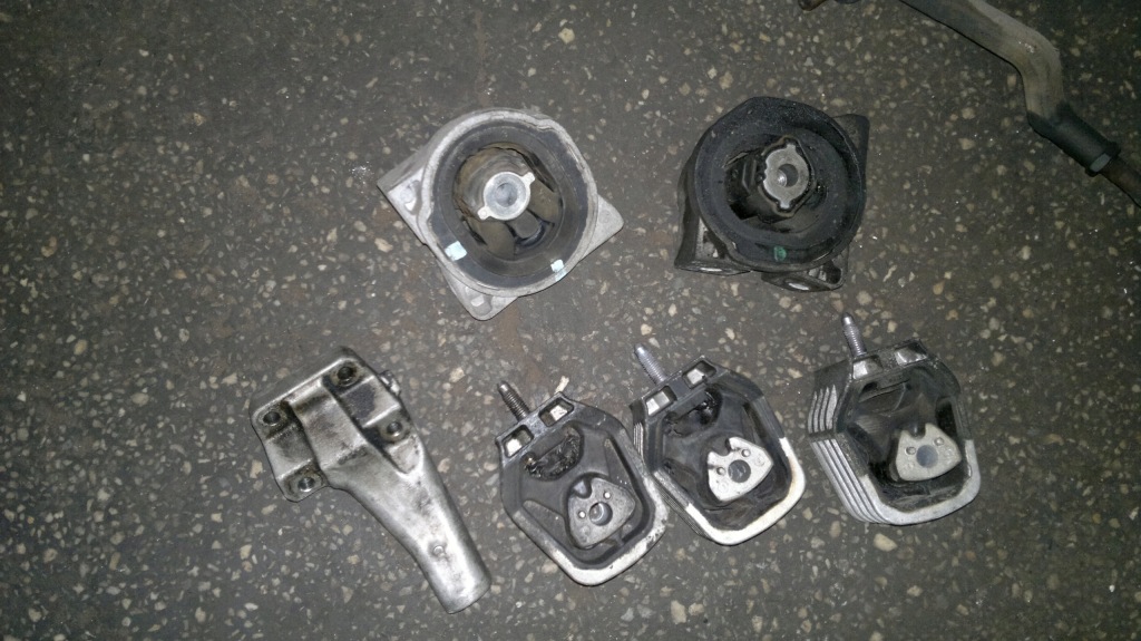 Купить Mercedes a klasa w169 cdi подушка кронштейн кронштейн двигателя