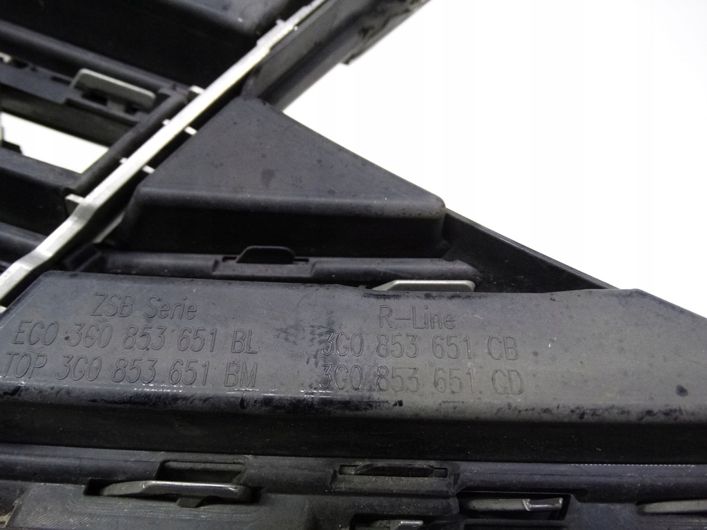 фото №14, Vw passat b8 r-line lift 19-23 решётка радиатора решётка радиатора + радар 3g0853651cb оригинальная