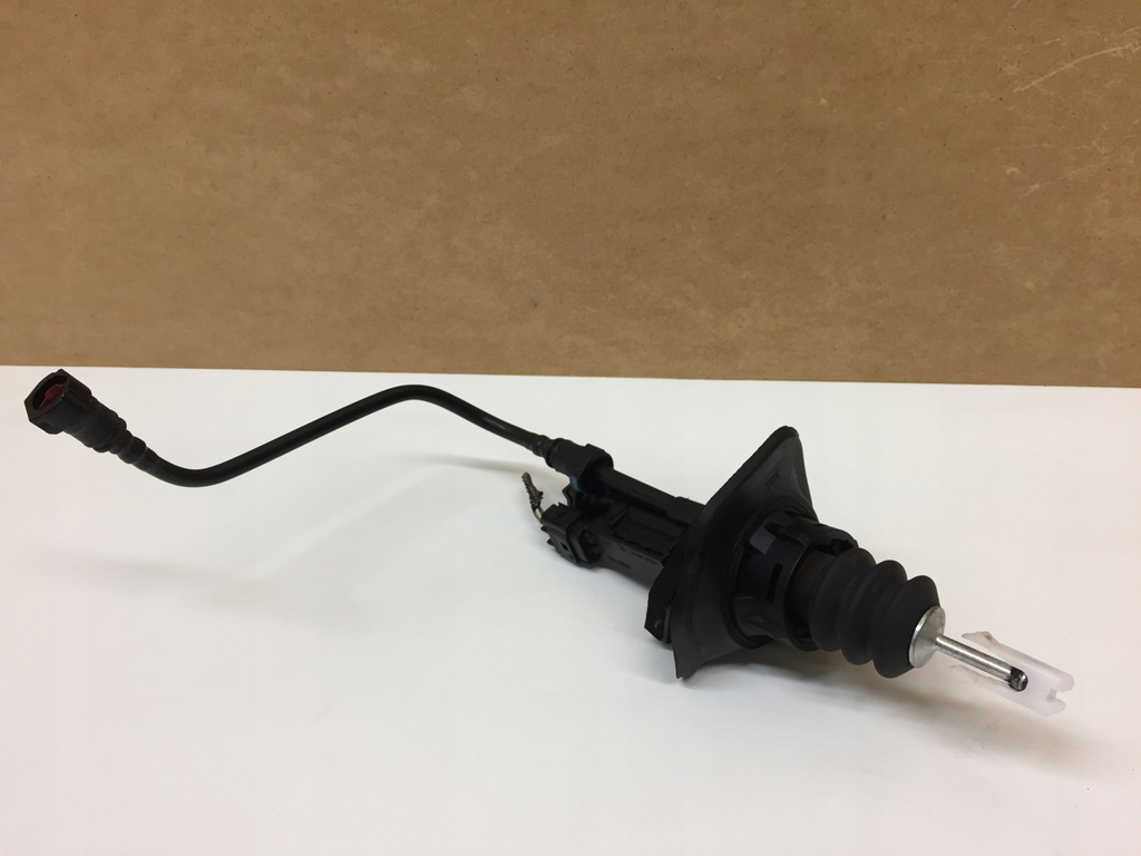 фото №1, Transit connect mk2 насос помпа сцепления