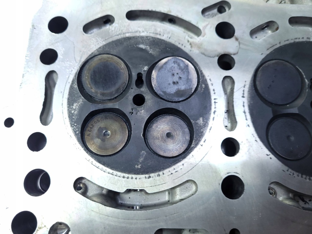 Купити Mercedes головка ліва om642 3.0 cdi v6 w164 w906 w639 w221 6420100721