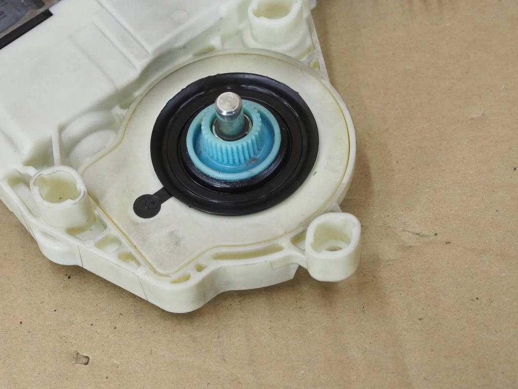 фото №12, Двигатель стекло передней правой peugeot 307 9649911380