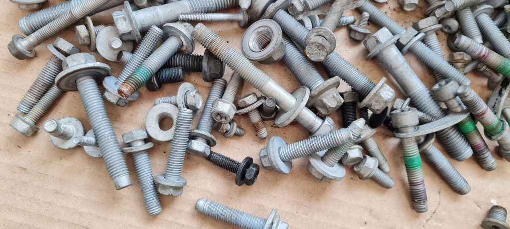 Jeep grand cherokee wl 2022 болты винтики оборудование двигателя 3.6 pacifica Киев