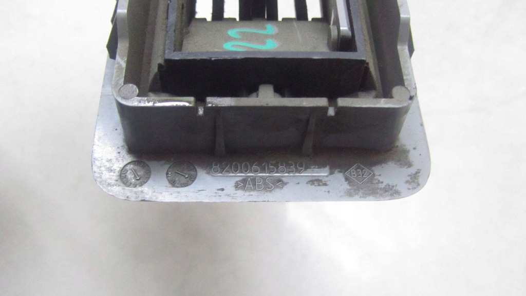 фото №5, Trafic vivaro iii решітка вентиляційна 8200615839 14-