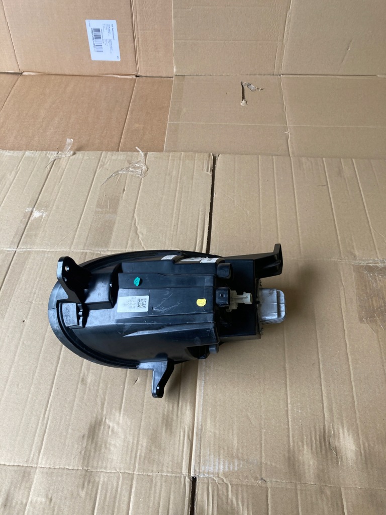 Fiat 500x рестайлинг  фара противотуманная фара к движение dziennej led правый orygi. с Разборки