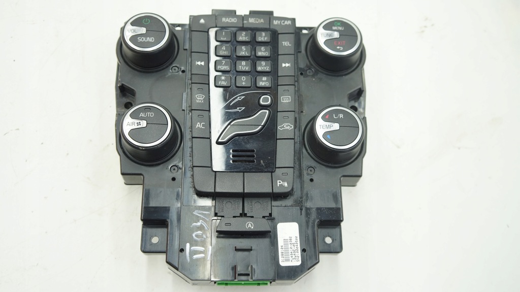 фото №1, Volvo v40 ii панель кондиционера радио 31288104