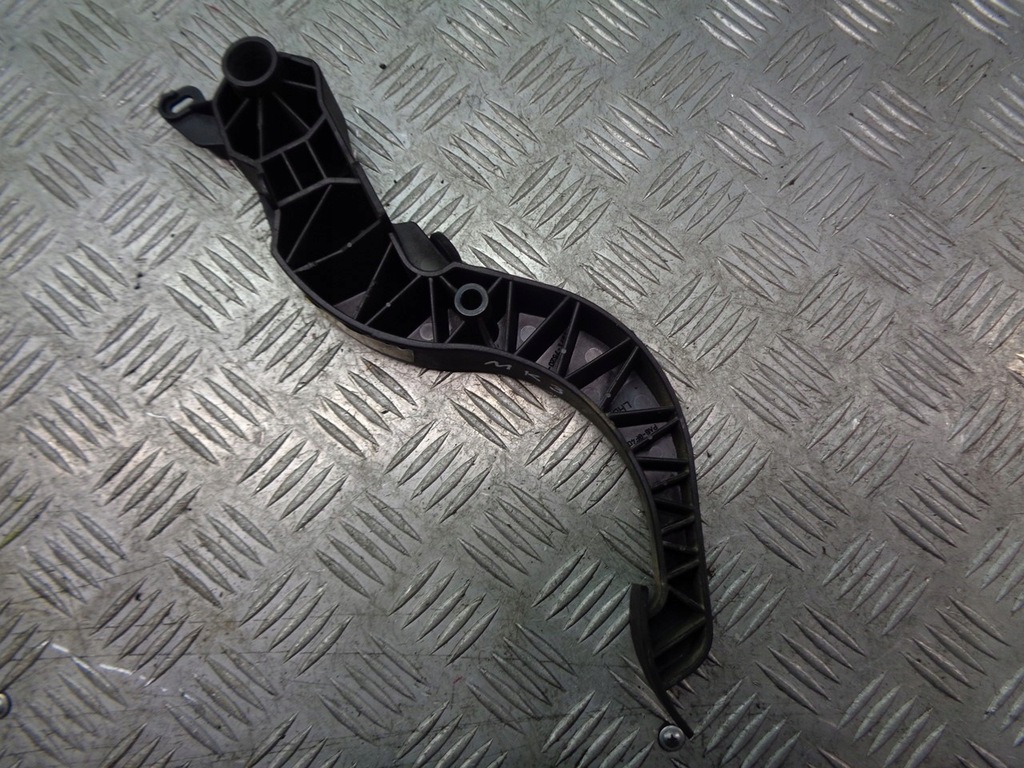 фото №1, Педаль сцепления ford mondeo mk3 1s712450