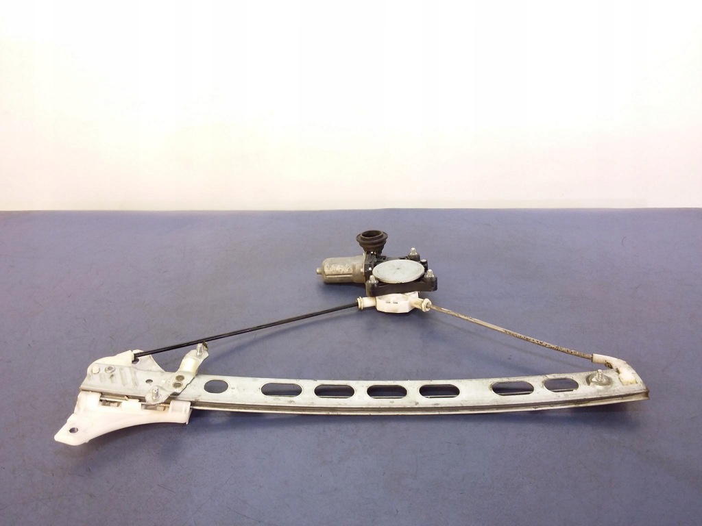 фото №1, Swift v mk7 підйомник скло перед лівий 83560-58j00