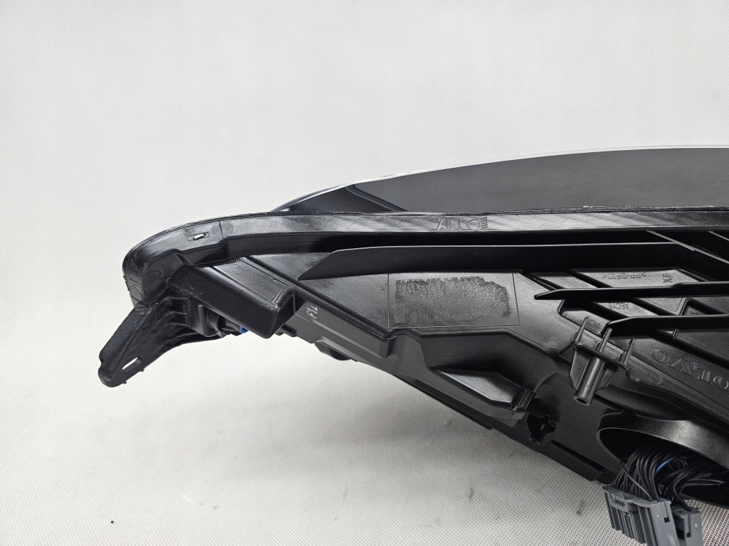 фото №6, Volvo s60 ii v60 iii 2017+ лампа перед права full led mid 32314161 europa