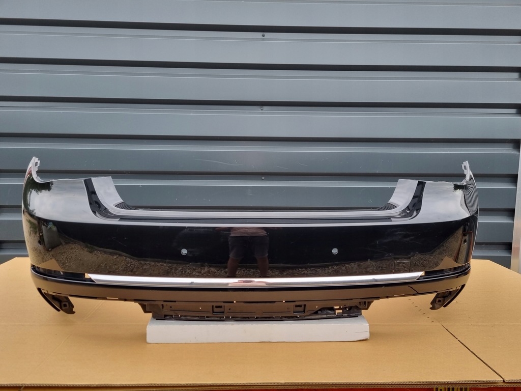 фото №1, Bmw 7 f01 бампер задняя оригинал d179