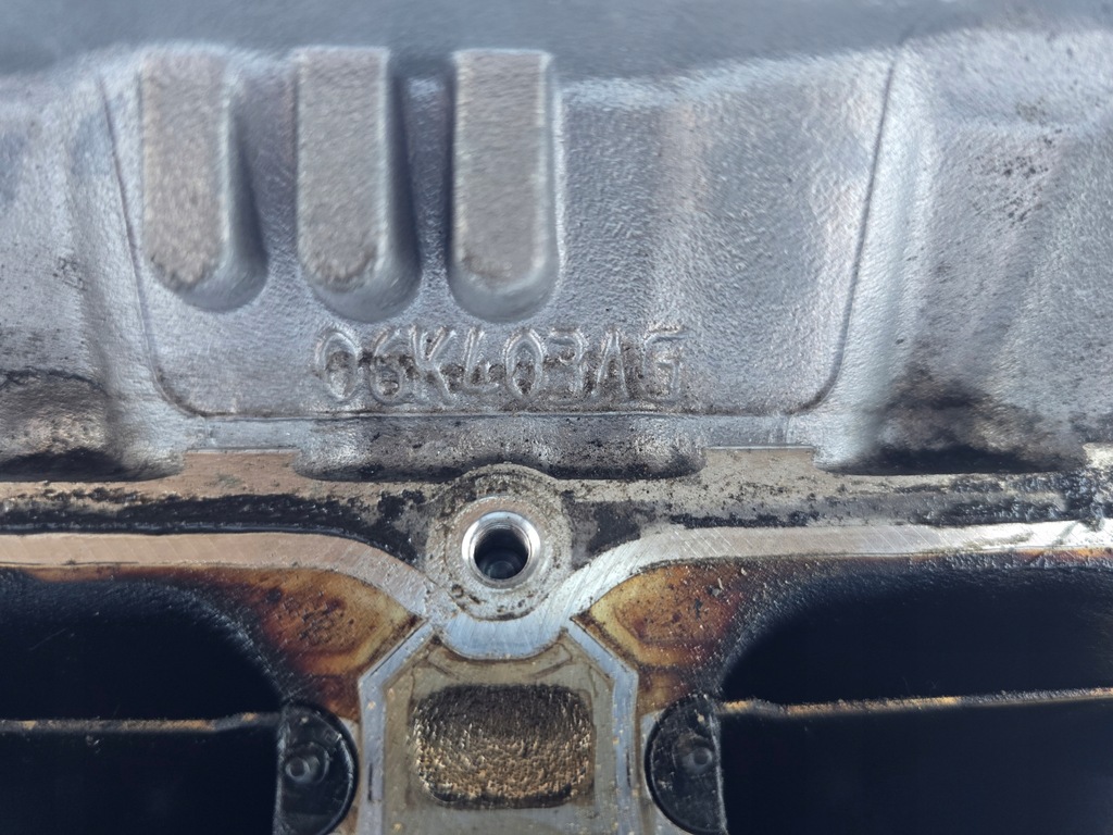 фото №9, Головка вали cjx 2.0 tsi audi s3 8v golf 06k403ag комплектна ładna