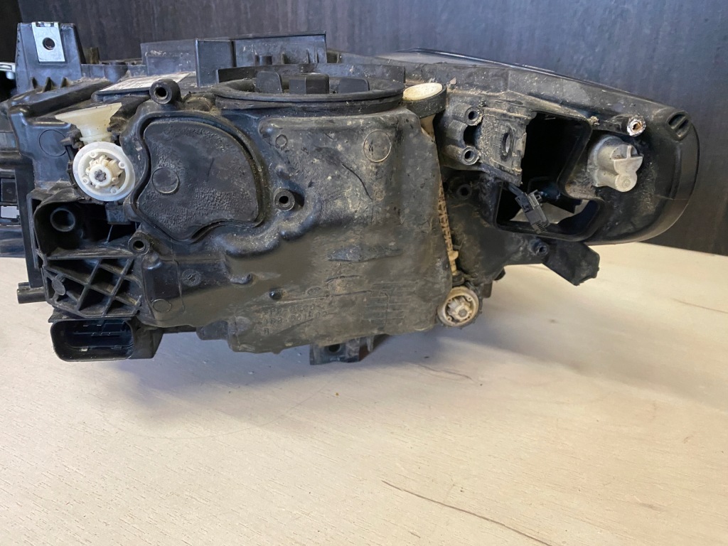 фото №7, Лампа правая фара bmw 3 f30 f31 lci lift black