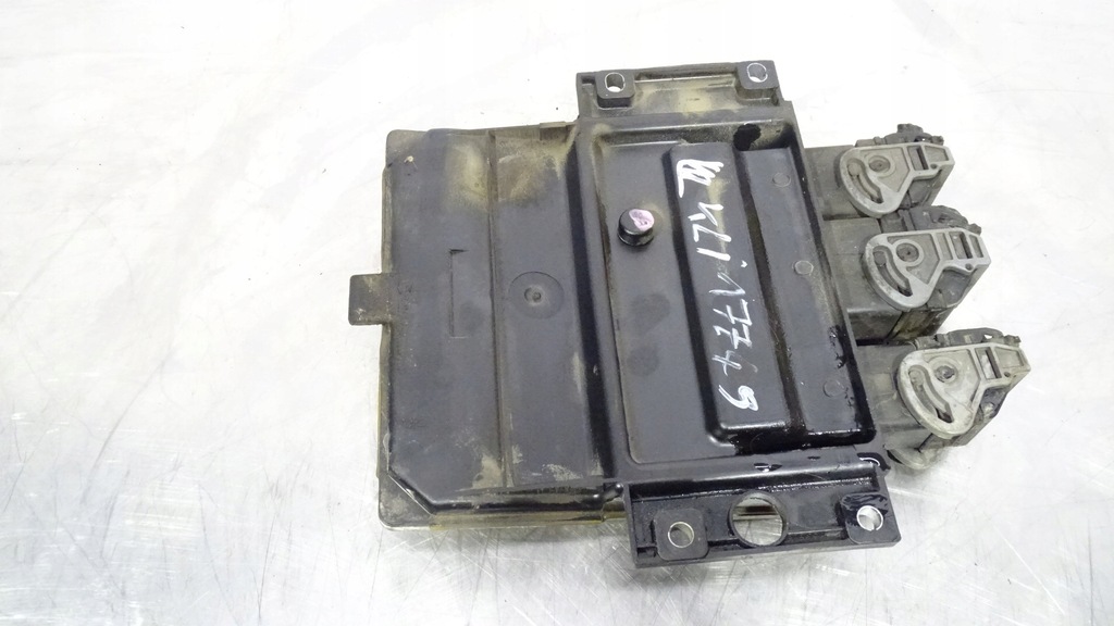 фото №3, Бортовий комп'ютер двигуна renault thalia 1.5 8200513058