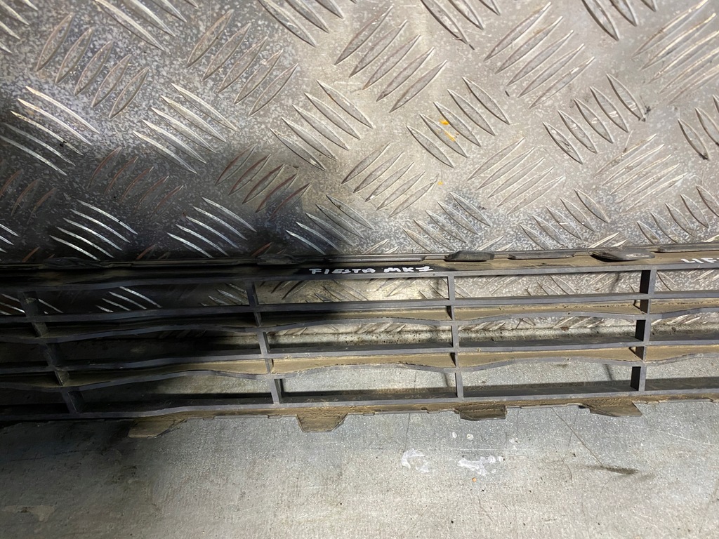 фото №7, Ford оригінальний номер c1bb-17k945-aa решітка середня бампера