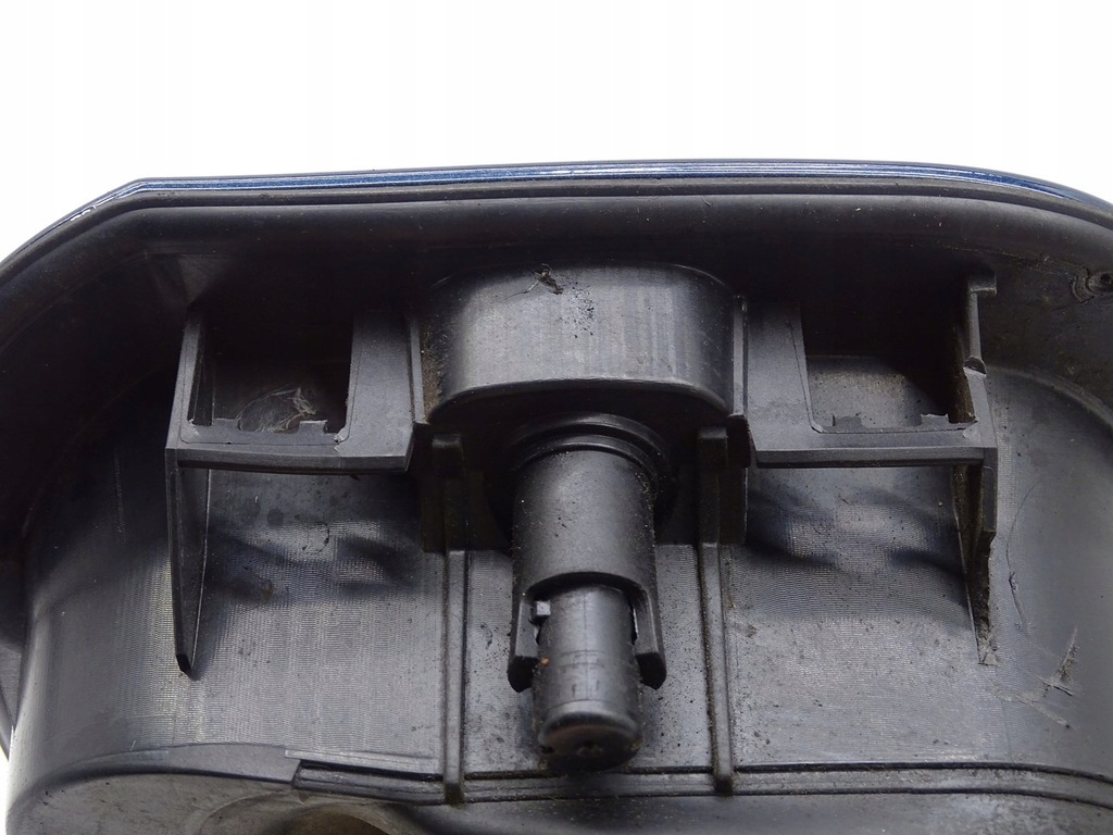 фото №6, Крышка + основание заливной топлива skoda rapid i 5j lw6q 5ja809999