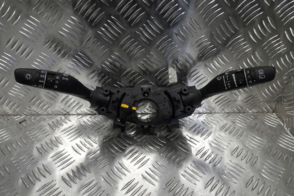 фото №1, Hyundai i30 iii переключатель комбинированный 20-