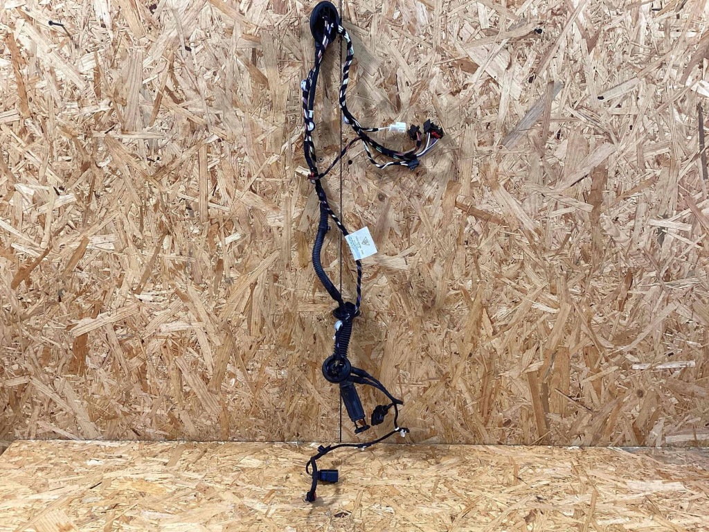 Купити Audi a3 8v sedan s-line 18r 2.0 tdi джгут двері лівий правий задній 8v5971687a