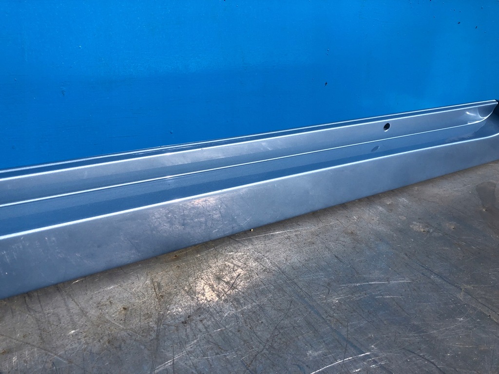 фото №4, Toyota prius iii правая молдинг накладка порог 8w1