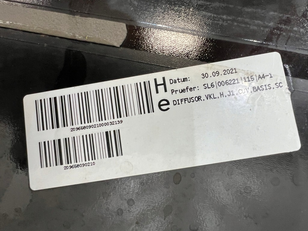 Porsche taycan 9j спойлер диффузор dół бампер задняя 9j0807983 Киев