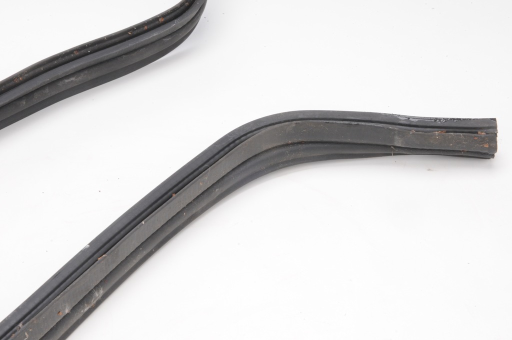 фото №4, Maserati quattroporte v прокладка капот