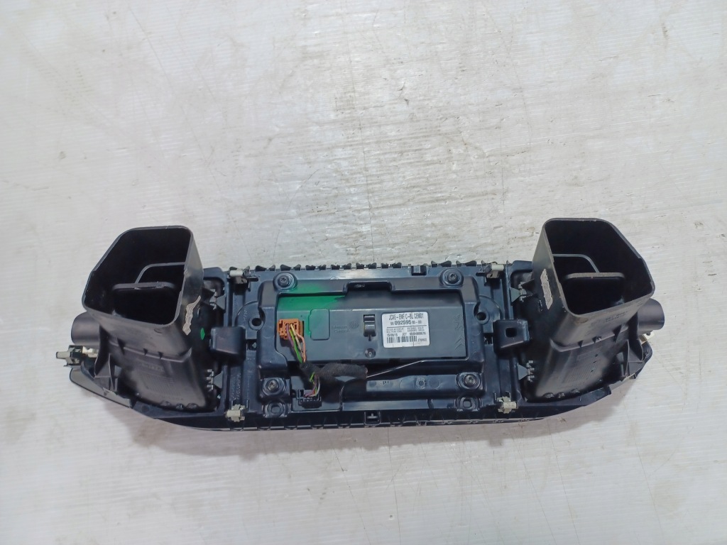 фото №13, Панель радио дисплей 9809259580 + решётки обдув peugeot 308 ii t9