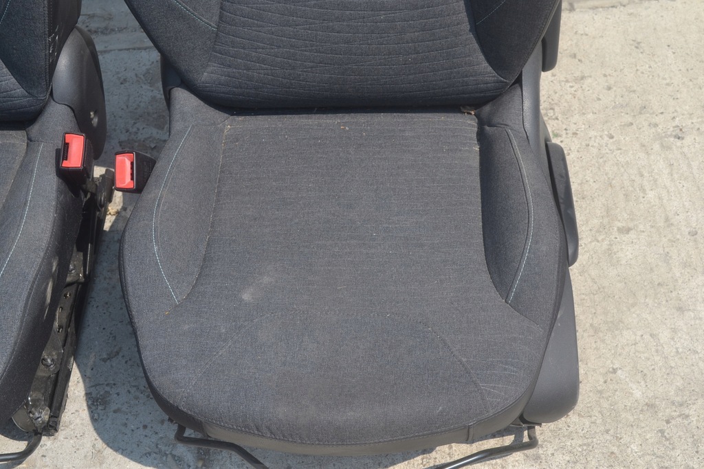 фото №8, Сиденья передние citroen c3 ii версия europa