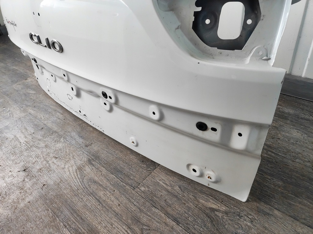 фото №4, Крышка багажника задняя задняя ---- renault clio iv kombi