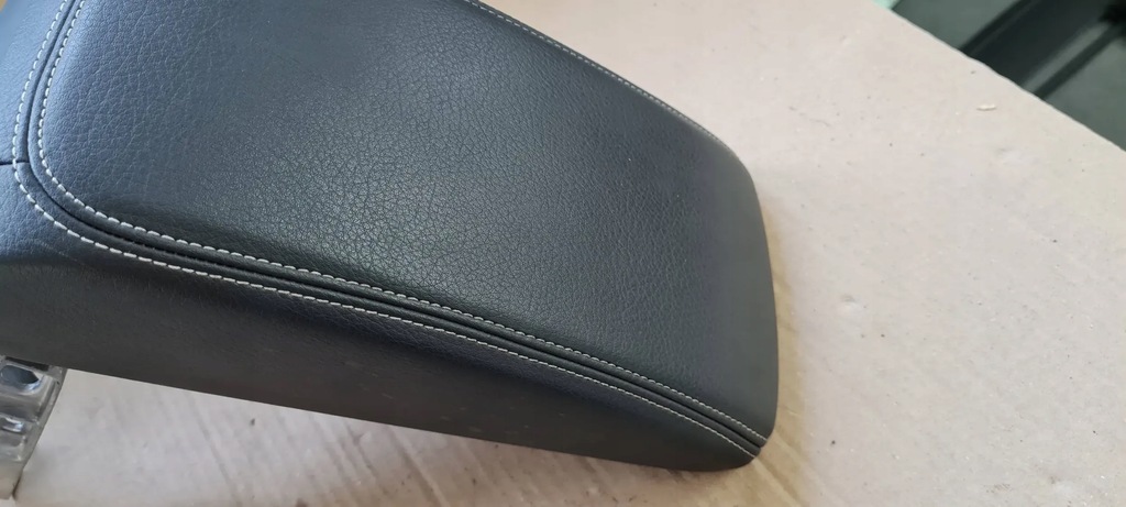 фото №11, S3 8v sedan a3 подлокотник кожа кожаный белый nić 8v0864283